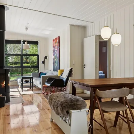 Alika - 700m From The Sea By Interhome